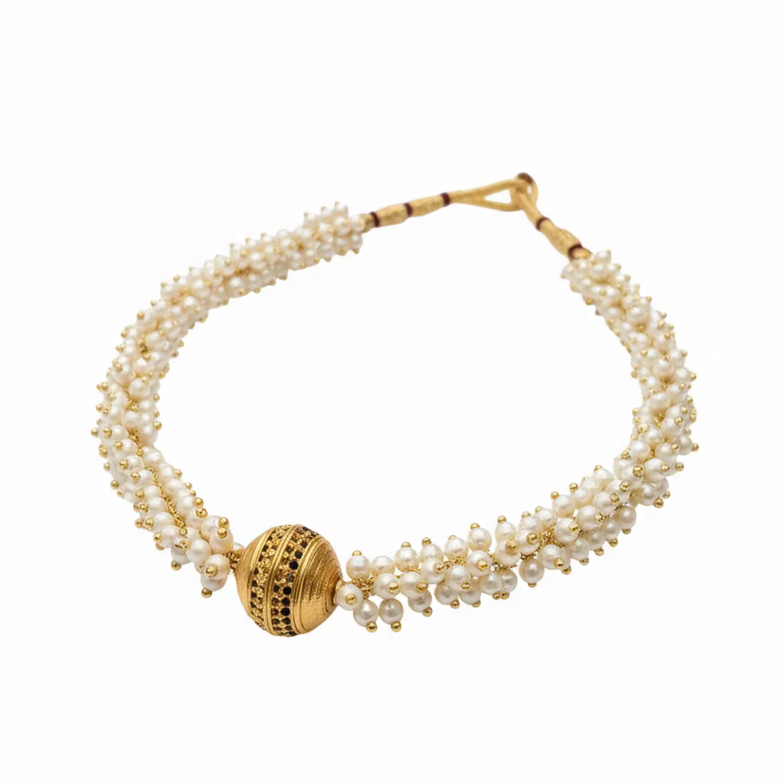 Pearl choker necklace 